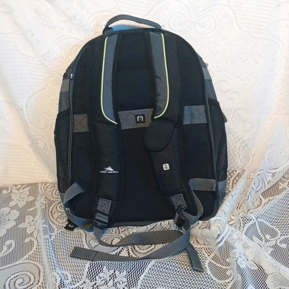 NEW! High Sierra Backpack 5013 - Picture 2 of 5
